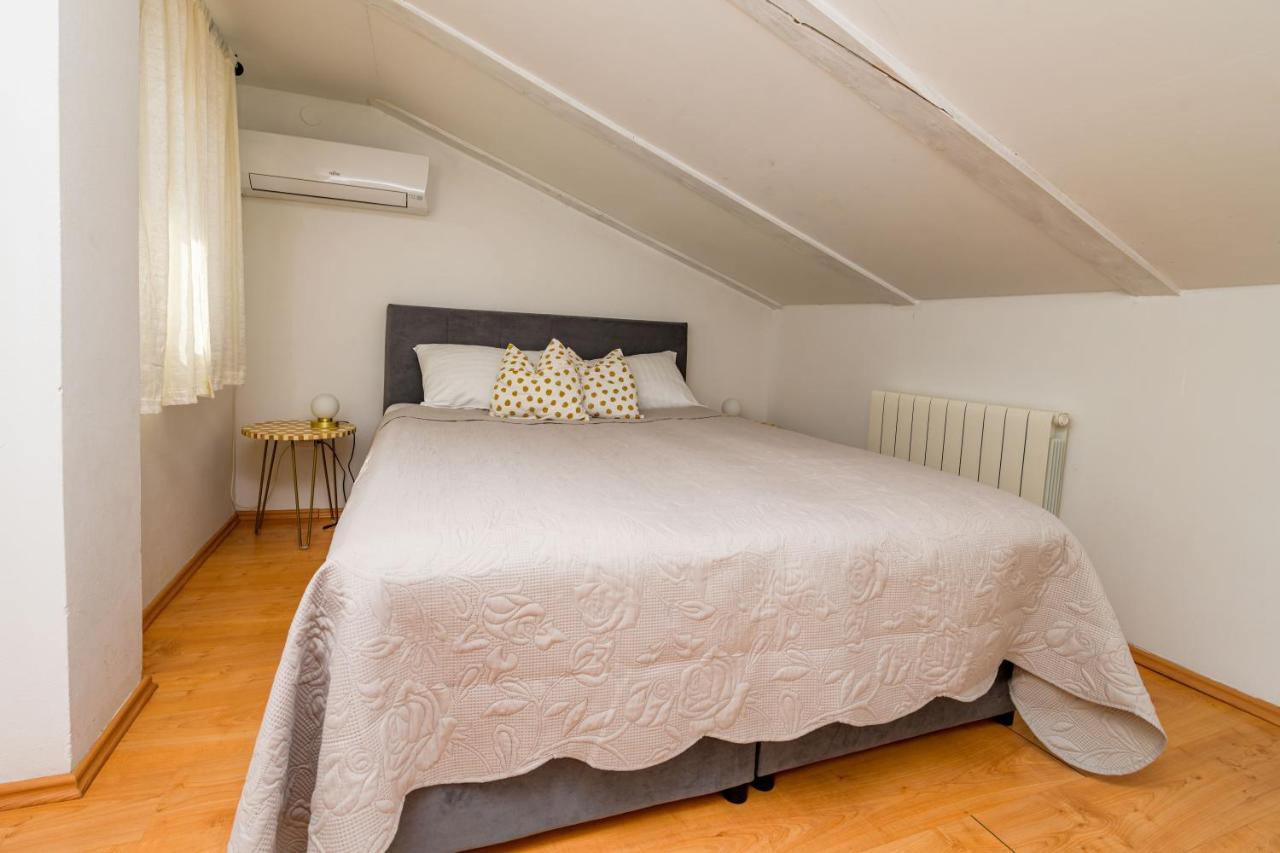 House Rosa Lejlighed Mali Lošinj Eksteriør billede